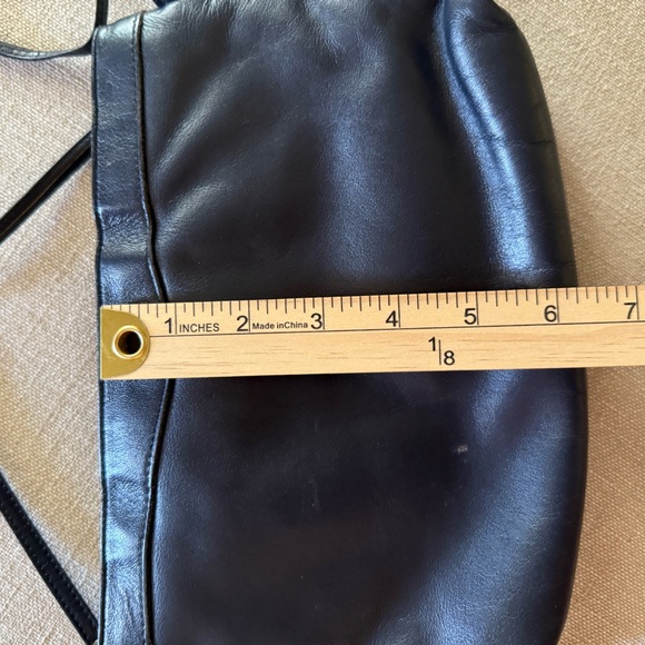 Vintage etienne aigner black leather purse - Picture 7 of 7